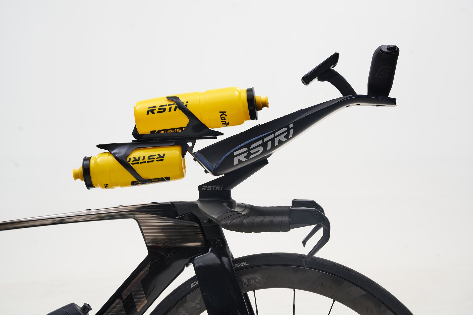RSTRI Rapid Cockpit 封閉式一體空力休息把側視